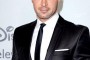 Joey Lawrence of "Melissa and Joey" sprays on a fake shaved hairline.